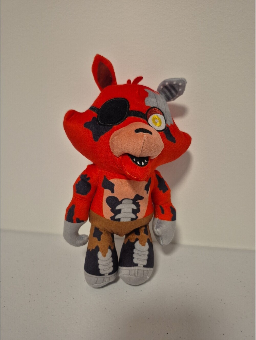 Five Nights at Freddy's Golden Collector Head TARGET Withered Foxy FNAF Gold 9"